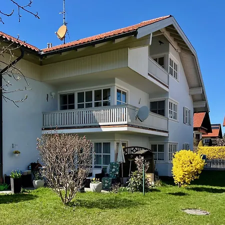 Alpenchiemsee Mit Bergblick Und Seenaehe Apartment *