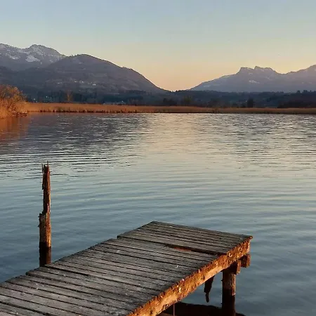 Alpenchiemsee Mit Bergblick Und Seenaehe
