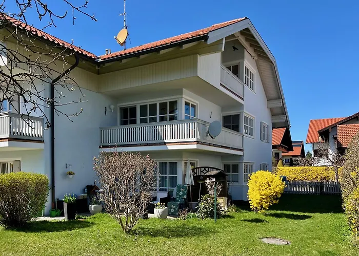 Alpenchiemsee Mit Bergblick Und Seenaehe Apartamento *