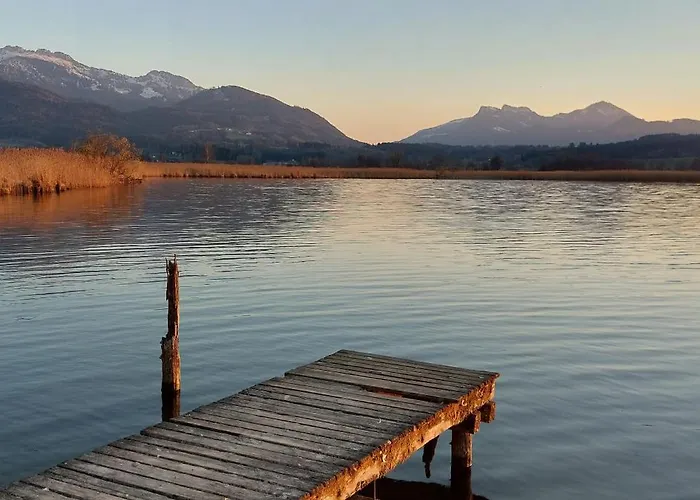 Alpenchiemsee Mit Bergblick Und Seenaehe